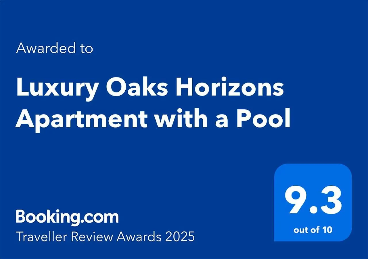 Luxury Oaks Horizons Apartment With A Pool Adelaide